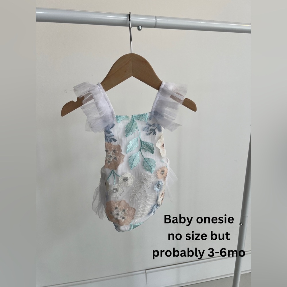 Baby floral lace onesie